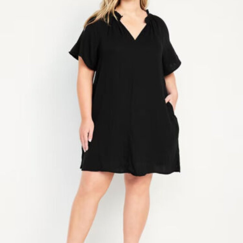 NWT Old Navy Black Short Sleeve Demi Swing Pockets Dress‎ Size M Petite